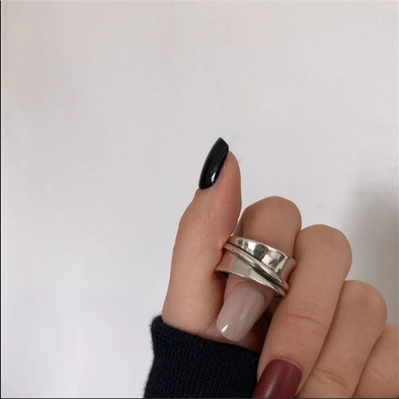 𝅺RE-STOCKED❗️ Sterling Silver Wide Band Open Ring - Picture 7 of 10